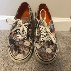 Vans Cat Print Sneakers - Black and Brown size 9 women